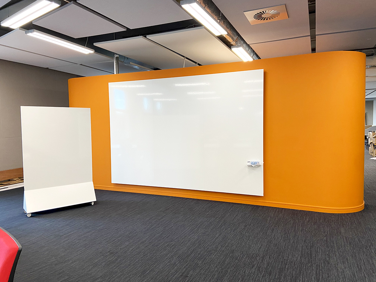 Collaborative Whiteboards for IT Tech Hub